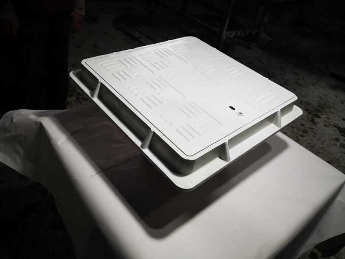 FK510 - C250 40X40 Kompozit  Rögar Kapağı